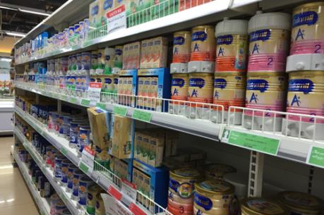 Bộ Công Thương bàn về cách kiểm soát giá sữa cho trẻ em dưới 6 tuổi