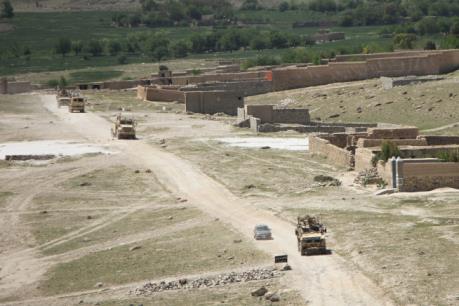 Afghanistan: "Mẹ của các loại bom" tiêu diệt ít nhất 90 tay súng IS