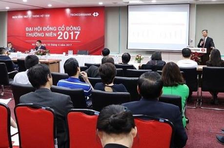 Techcombank nhất trí tăng thêm 5.000 tỷ đồng vốn điều lệ