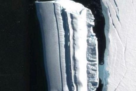 Phát hiện vật thể lạ nghi "tàu mẹ" UFO ở Nam Cực