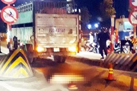 Lãnh đạo Bộ Công an thăm hỏi gia đình thiếu tá cảnh sát bị xe tải tông tử vong