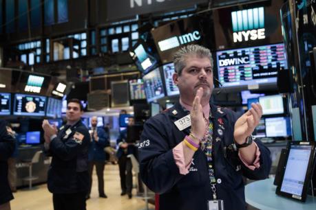 Chứng khoán Mỹ tăng điểm trước mùa báo cáo lợi nhuận doanh nghiệp