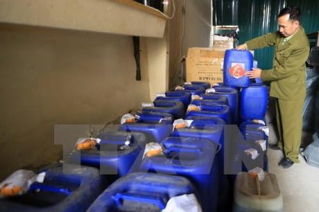 Thu giữ hơn 500 lít rượu không rõ nguồn gốc