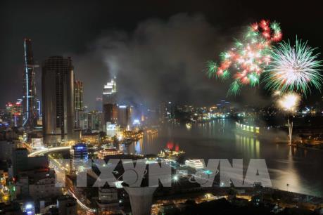Thành phố Hồ Chí Minh bắn pháo hoa tại hai điểm dịp lễ 30/4