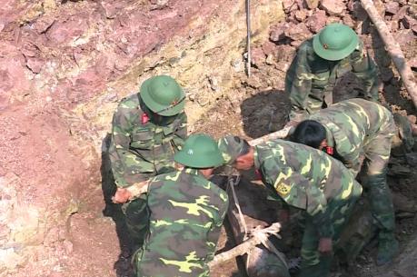 Phát hiện quả bom nặng hơn 240 kg tại Hướng Hóa, Quảng Trị