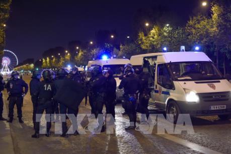 Vụ nổ súng tại Paris: Hé lộ thông tin về thủ phạm