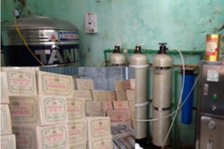 Hà Nội đình chỉ 40 cơ sở sản xuất rượu vi phạm an toàn thực phẩm