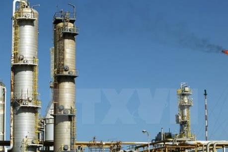 Giá dầu thế giới giảm do ảnh hưởng của bão nhiệt đới Barry yếu đi