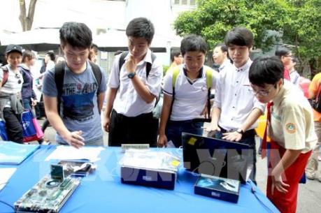 Hướng nghiệp, dạy nghề cho học sinh trước thềm mùa tuyển sinh năm 2017