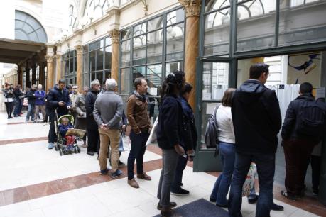 Bầu cử Tổng thống Pháp: Tỷ lệ cử tri đi bầu cao hơn năm 2012