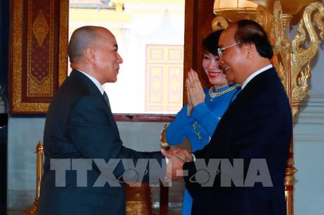 Thủ tướng Nguyễn Xuân Phúc yết kiến Quốc vương Campuchia Norodom Sihamoni