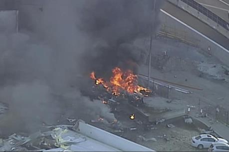 Nổ lò luyện kim ở Nhật Bản, rơi máy bay ở Mỹ