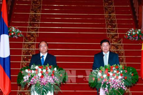 Thủ tướng Nguyễn Xuân Phúc đồng chủ trì Lễ phát động Năm Đoàn kết Hữu nghị Việt Nam – Lào