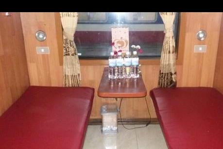 Từ 19/5, Đường sắt khai trương tàu du lịch Nha Trang –Huế giá rẻ