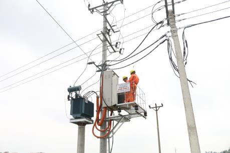EVNNPC: Đảm bảo cung ứng điện ổn định, liên tục trong dịp lễ 30-4 và 1-5