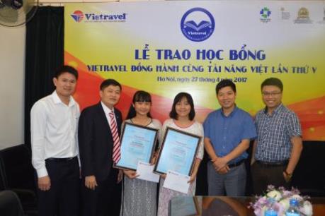 Lễ trao học bổng “Vietravel đồng hành cùng tài năng Việt” lần V-2017 