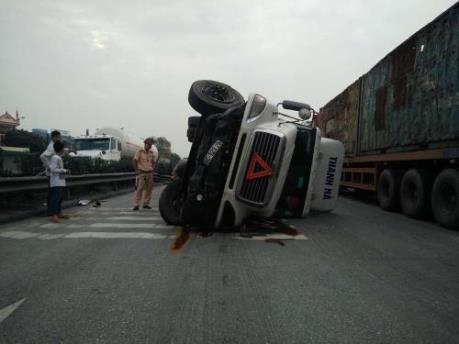 Hải Dương: Xảy ra hai vụ tai nạn giao thông trên quốc lộ 5