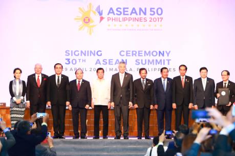 Thủ tướng Nguyễn Xuân Phúc kết thúc thành công tham dự Hội nghị Cấp cao ASEAN lần thứ 30