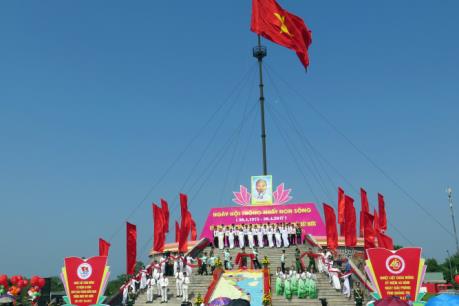 Quảng Trị tổ chức lễ Thượng cờ "Thống nhất non sông"