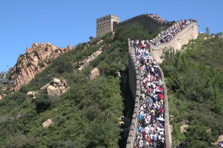 Bùng nổ hoạt động du lịch ở Trung Quốc trong dịp nghỉ lễ 1/5