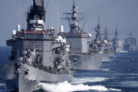 Nhật Bản điều thêm tàu chiến hộ tống tàu hải quân Mỹ