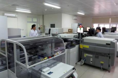 Hải quan Tân Sơn Nhất liên tiếp phát hiện các vụ thẩm lậu thiết bị y tế cũ vào Việt Nam