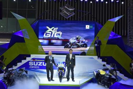 Suzuki ra mắt 3 mẫu xe máy tay côn dành cho khách hàng Việt
