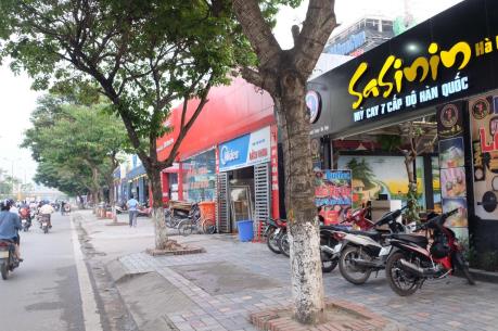 Kiểm tra phản ánh bãi đỗ xe bị "xẻ thịt" làm nhà hàng