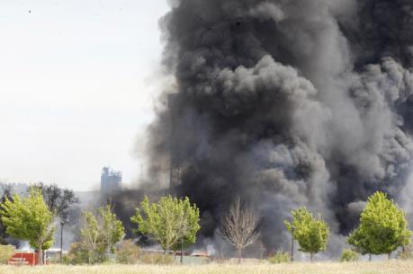 Nhiều vụ nổ ở nhà máy tái chế hóa chất tại Tây Ban Nha