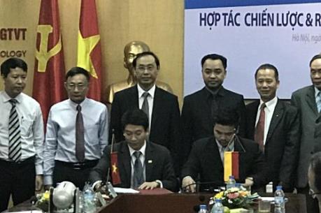 Đã có phần mềm gọi xe thông minh cạnh tranh với Uber, Grab