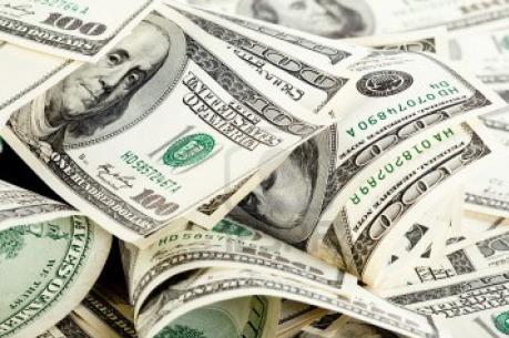 Một phụ nữ Colombia nuốt 7.000 USD vì giận chồng