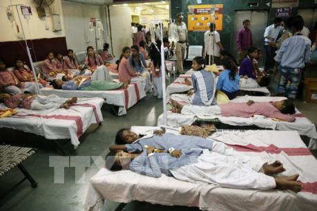 200 học sinh phải nhập viện do rò rỉ khí