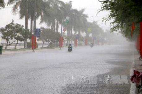 Dự báo thời tiết: Từ ngày 12/5, Hà Nội và miền Bắc mưa to, đề phòng tố lốc
