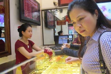 Thị trường vàng trong nước tuần qua kém sôi động