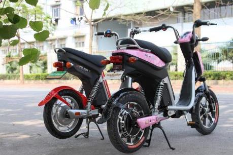 Khám phá cặp đôi xe đạp điện cá tính cho mùa Hè 2017