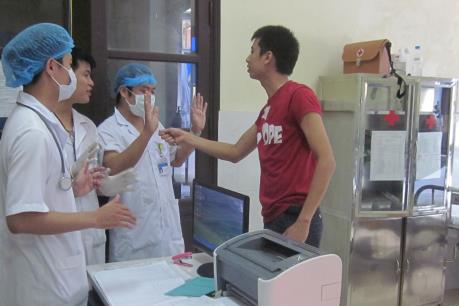 Phú Thọ: Làm rõ vụ việc người nhà bệnh nhân lăng mạ, đe dọa y bác sỹ