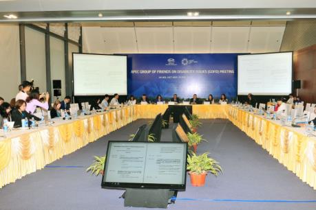 APEC 2017: Tiếp tục họp bàn về khai khoáng, người khuyết tật