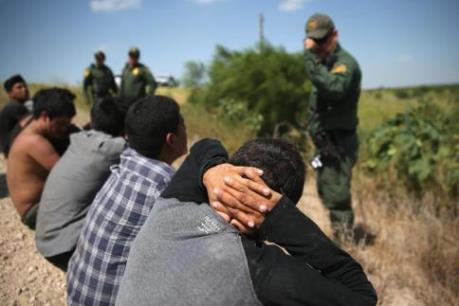 Người nhập cư bất hợp pháp từ Mexico tới Mỹ giảm mạnh