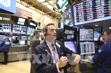 S&P 500 và Nasdaq chấm dứt chuỗi ba tuần tăng liên tiếp