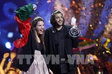 Danh ca người Bồ Đào Nha đạt quán quân cuộc thi Eurovision 2017
