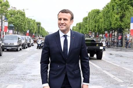 Lý do Tân Tổng thống Pháp Macron mặc vest chưa đến 500 USD trong lễ nhậm chức