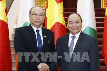 Thủ tướng Nguyễn Xuân Phúc tiếp Chủ tịch Thượng viện kiêm Chủ tịch Quốc hội Myanmar