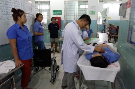 Tp Hồ Chí Minh: Nhiều công nhân Công ty Smart Elegant tiếp tục ngất xỉu