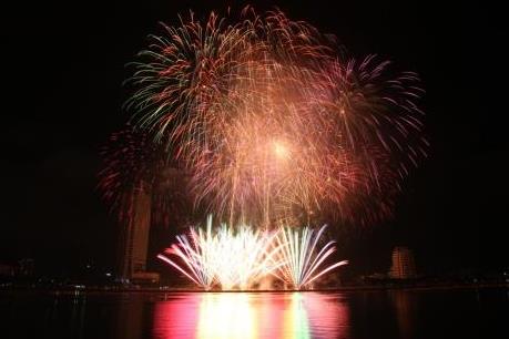 Lễ hội pháo hoa Đà Nẵng 2017: Đêm Thổ, đội Nhật Bản sẽ trình diễn trên nền nhạc pop