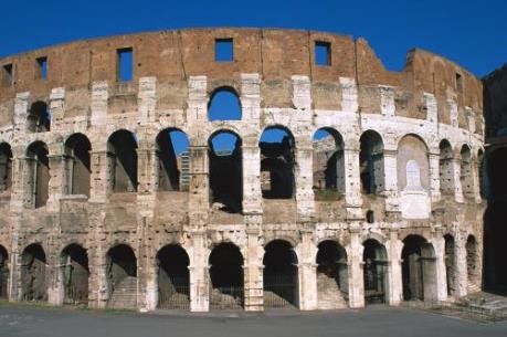 Du lịch 8 quốc gia 5 châu lục chỉ trong 18 ngày