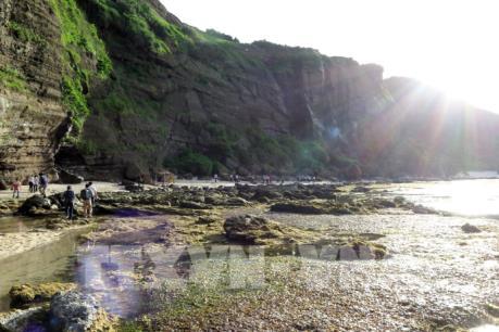 Kỳ vĩ hang Câu, Quảng Ngãi