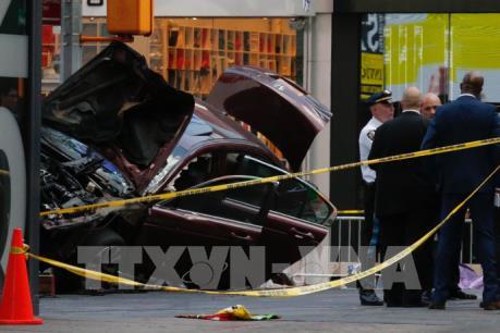 Xe điên lao vào đám đông tại Quảng trường Thời đại, New York, 23 người thương vong