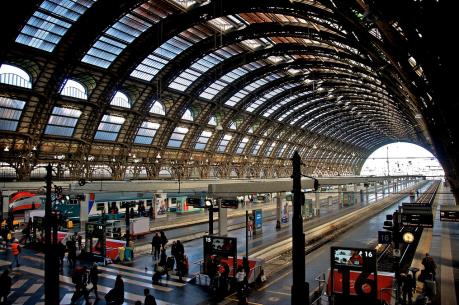 Tấn công bằng dao nhằm vào cảnh sát