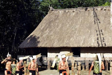 Nhà Rông - Biểu tượng đẹp về sự trường tồn của cộng đồng buôn làng