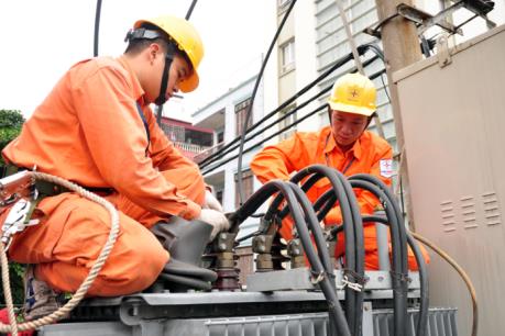 Hà Nội đảm bảo cung ứng điện an toàn liên tục trong mùa Hè
